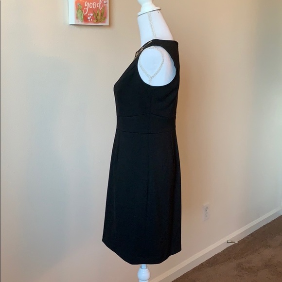 Dress - Picture 2 of 5